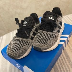Adidas tennis shoes